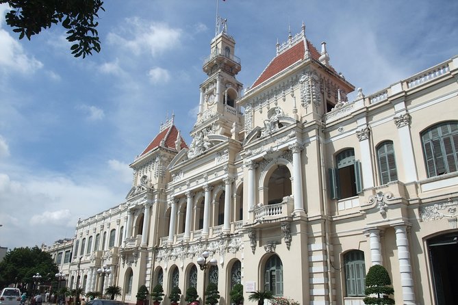 1-Day Ho Chi Minh City & Cu Chi Tunnels-Deluxe Group Of 10 Max - Comfort and logistics on a 10–11 hour schedule