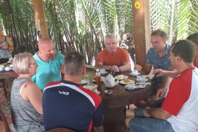 1-Day Mekong Delta Deluxe Tour: My Tho & Ben Tre (Max 10) - Vinh Trang Pagoda in My Tho: A Temple Stop That Actually Feels Local