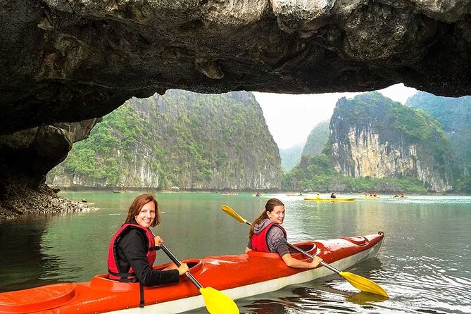 9-Day Itinerary Vietnam | Discover Vietnam from South to North - Mekong Delta: Cai Be and Ben Tre with canals, markets, and coconut-country crafts
