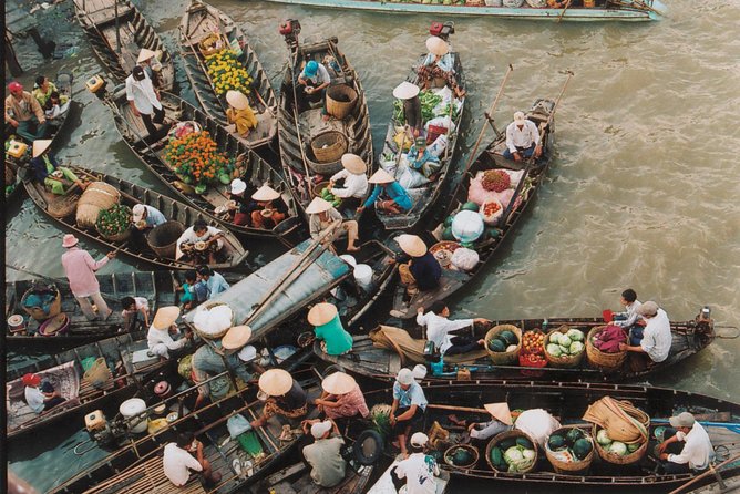 Cai Rang Floating Market & Mekong Delta Private 1-Day Tour - Lunch in a garden setting (with vegan options)