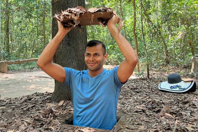 Combine Cu Chi Tunnels & City Tour by DGT - Saigon Central Post Office: a French-built landmark with easy photos