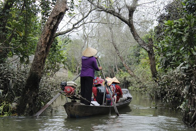 Cu Chi Tunnels - Cao Dai Temple & Black Virgin Mountain Full Day - Group Size and Guide Style: How It Feels in Practice