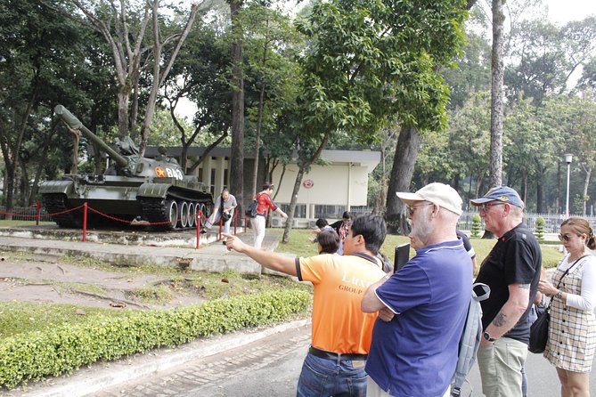 Cu Chi Tunnels - Tapioca & City Tour (6 Major Attractions) 1 day - Notre Dame Cathedral and the Central Post Office: French-Era Signs in a Modern City