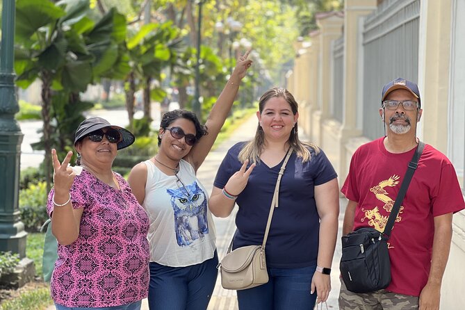 Discover Saigon Main Sights by Walking - Small-Group Size: Comfortable Pace, Better Questions