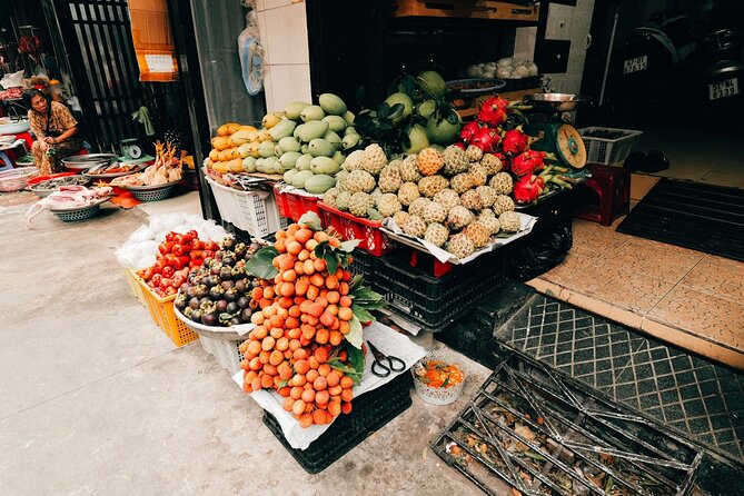 Early Riser Walk: Grandma Noodles, Cafe, Exotic Fruits & History - Vuon Chuoi Market and Ban Co Market: how to shop the Saigon way