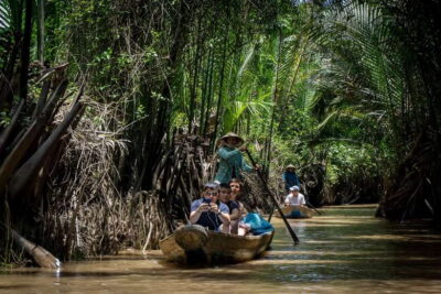 Essential Mekong Delta: Highlight Tour from Ho Chi Minh City - Vinh Trang Pagoda: a short temple stop that leaves an impression