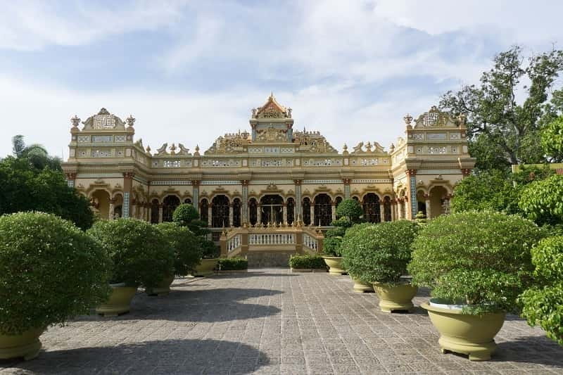 Essential Mekong Delta: Highlight Tour from Ho Chi Minh City - Coconut candy mill: a souvenir stop that actually makes sense