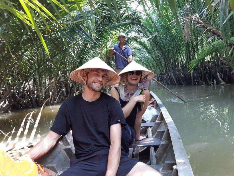 From HCM City: Visit Mekong Delta With Maximum 12 People - Vinh Tràng Pagoda in My Tho: Giant Buddhas and Cross-Cultural Architecture