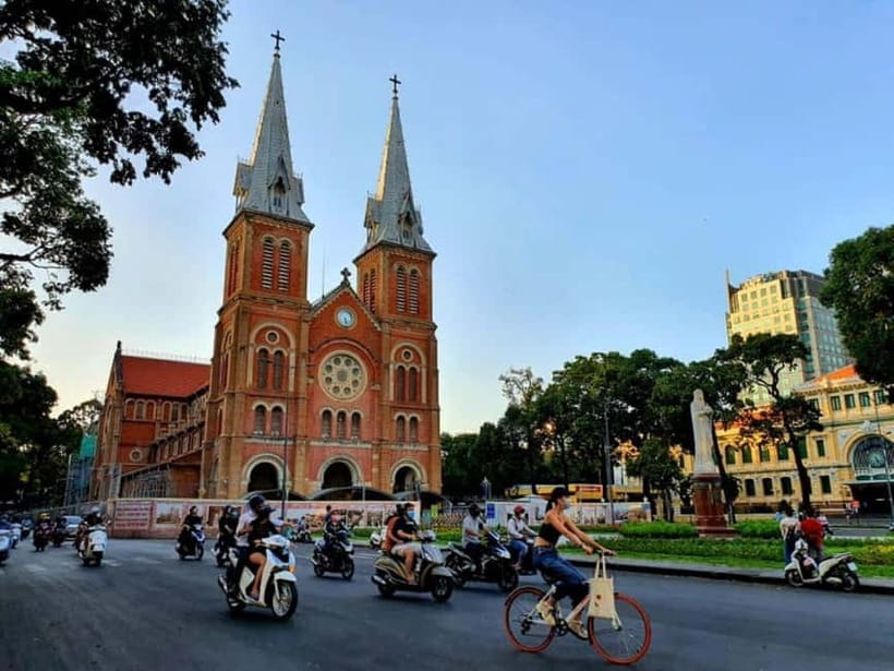 From Ho Chi Minh City: Heritage & Culture Half-Day Tour - Practical tips so your photos and feet cooperate
