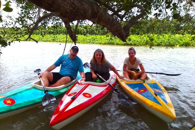 Full Day Off The Beaten Track the Mekong Delta. - Lunch at a local restaurant: a real break, not a pit stop
