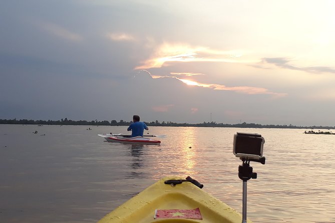 Full Day Off The Beaten Track the Mekong Delta. - Coffee stop and snacks: little energy boosters