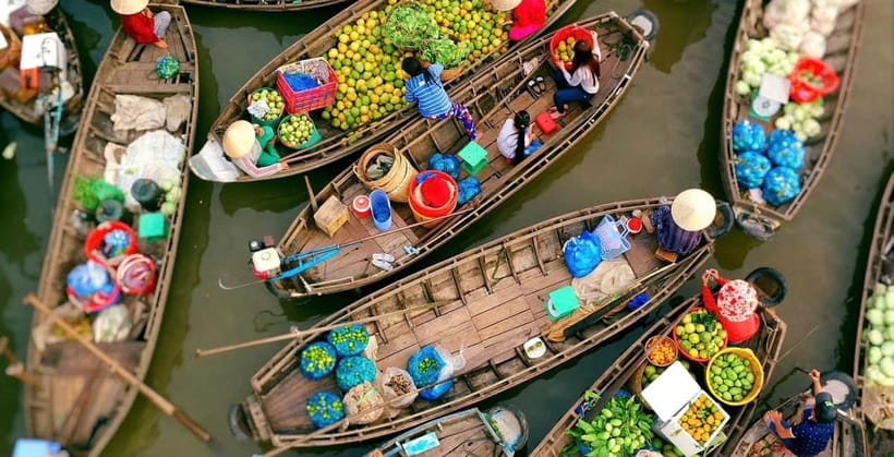 HCM: 2-Day Mekong Floating Market with Cooking & Bike Ride - Vinh Trang Pagoda: the quiet contrast on Day 1