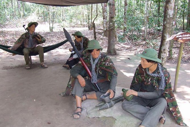 HCM: Cu Chi Tunnels-Tapioca Small Group Tour Morning or Afternoon - Optional crawling: how to choose without losing the point