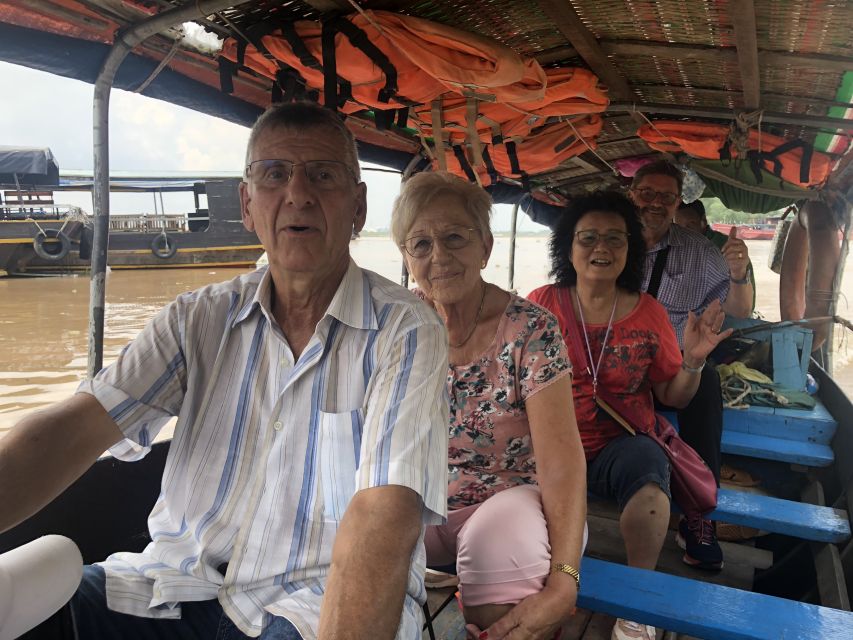 HCM: Mekong Delta Islands Boat & Tuk-Tuk Tour with Tastings - Food, folk music, and lunch: the tastings are the value