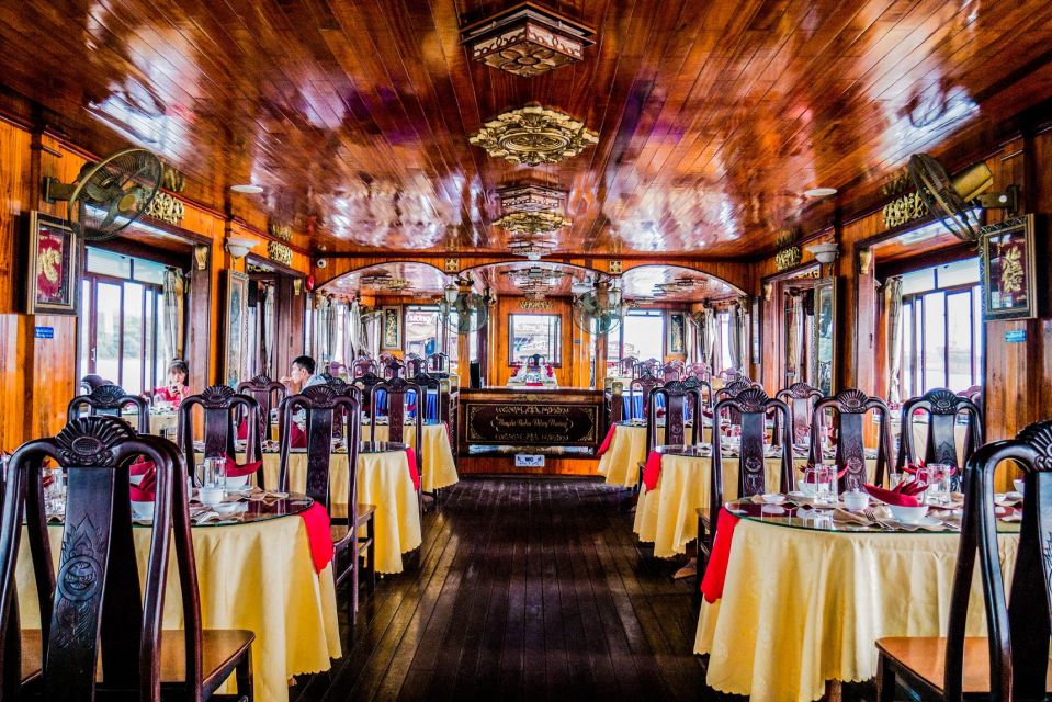 HCM: Saigon River Dinner Cruise - Buffet Dinner and Live Music: What You’re Really Paying For