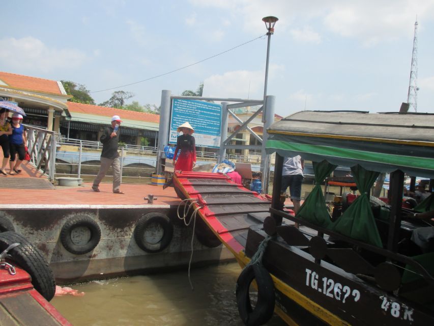 HCMC: Cai Rang Floating Market & Mekong Delta Private Tour - Lunch and the small comfort wins on a full 9-hour schedule