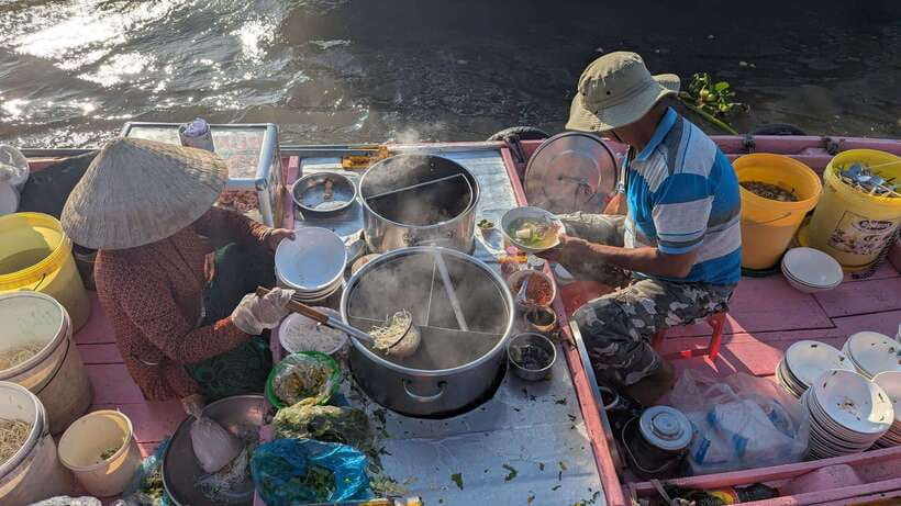 Ho Chi Minh: 1-Day Mekong Delta Tour-Floating Market & Islet - Cai Rang Floating Market: shaken breakfast and real morning trade