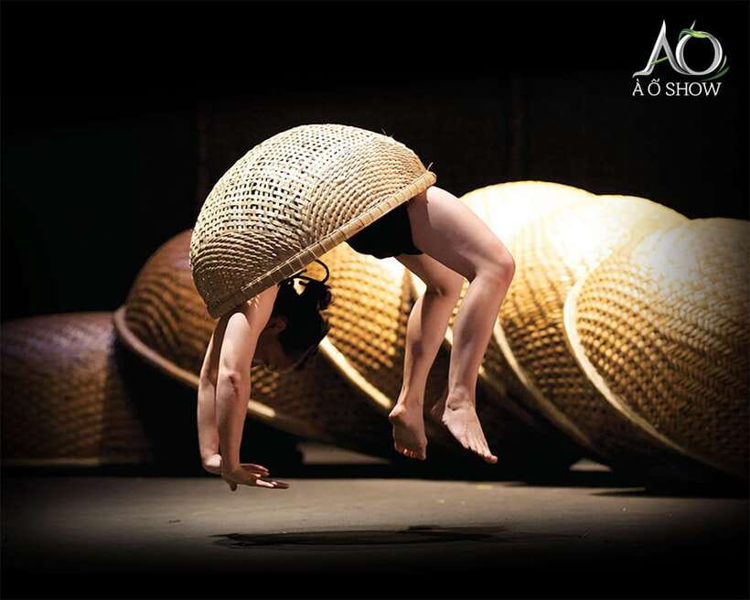 Ho Chi Minh: A O Show Bamboo Circus at Saigon Opera House - Saigon Opera House: your evening starts in a real landmark