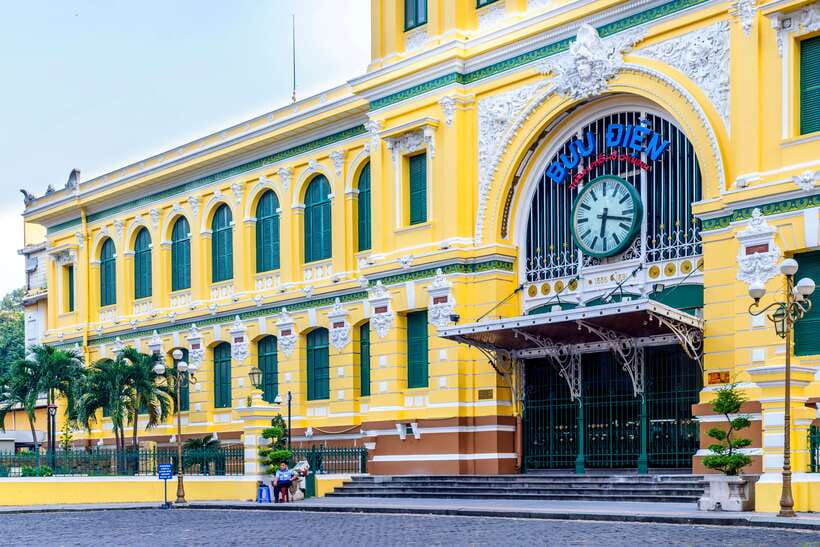 Ho Chi Minh City: Half-day History And Culture Tour - Notre-Dame Cathedral and the Central Post Office: late-1800s city character