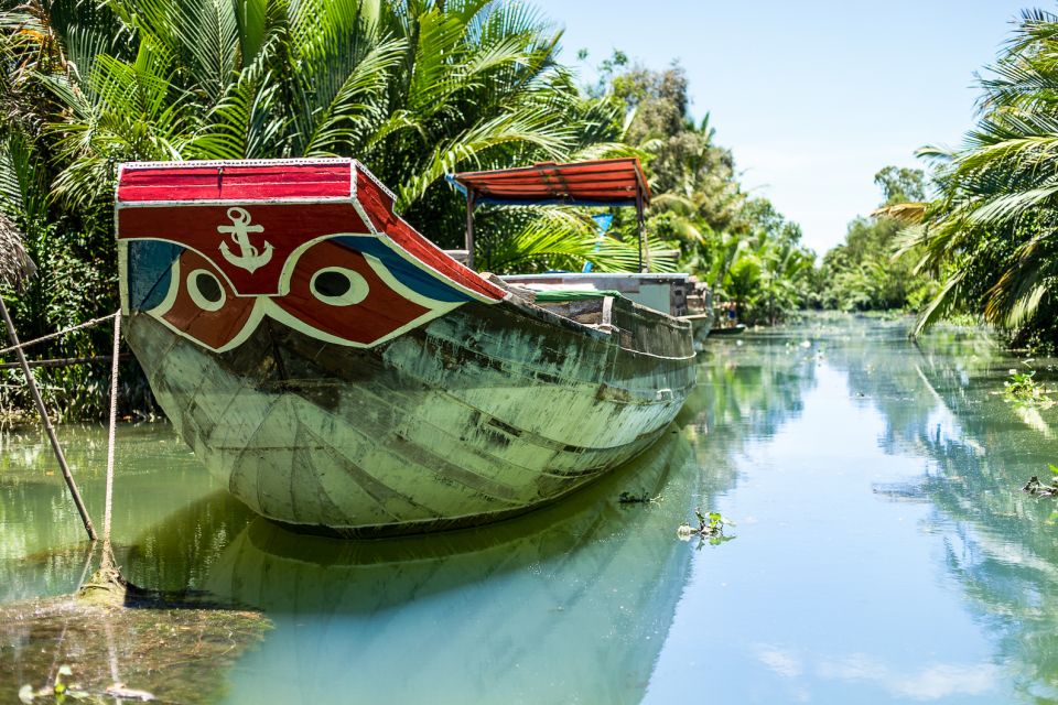Ho Chi Minh City: Mekong Delta Full-Day Speedboat Tour - Thu Thua Market: practical local life, with sun and displays