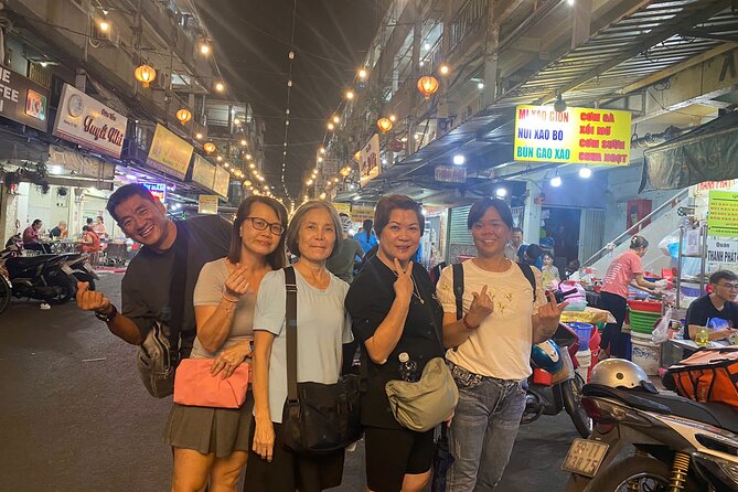 Ho Chi Minh city: Michelin-Recognized Food Tour with Local Expert - What to expect: timing, group style, and comfort
