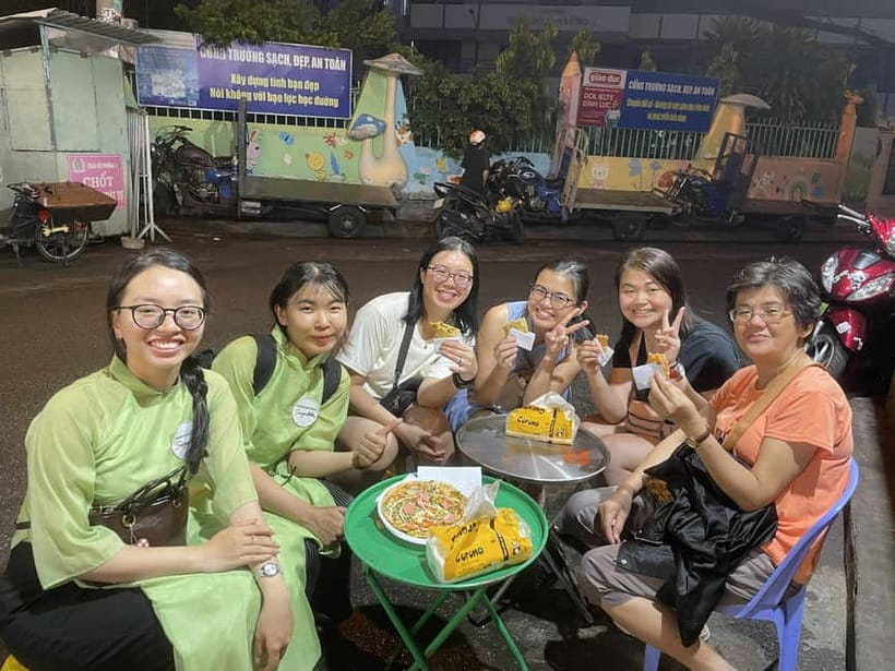 Ho Chi Minh City: Motorbike Street Food Tour - 12 Tastings - Chuối Nướng, Bánh Tráng Nướng, and Nước Mía: Grilled sweetness and crunchy snacks
