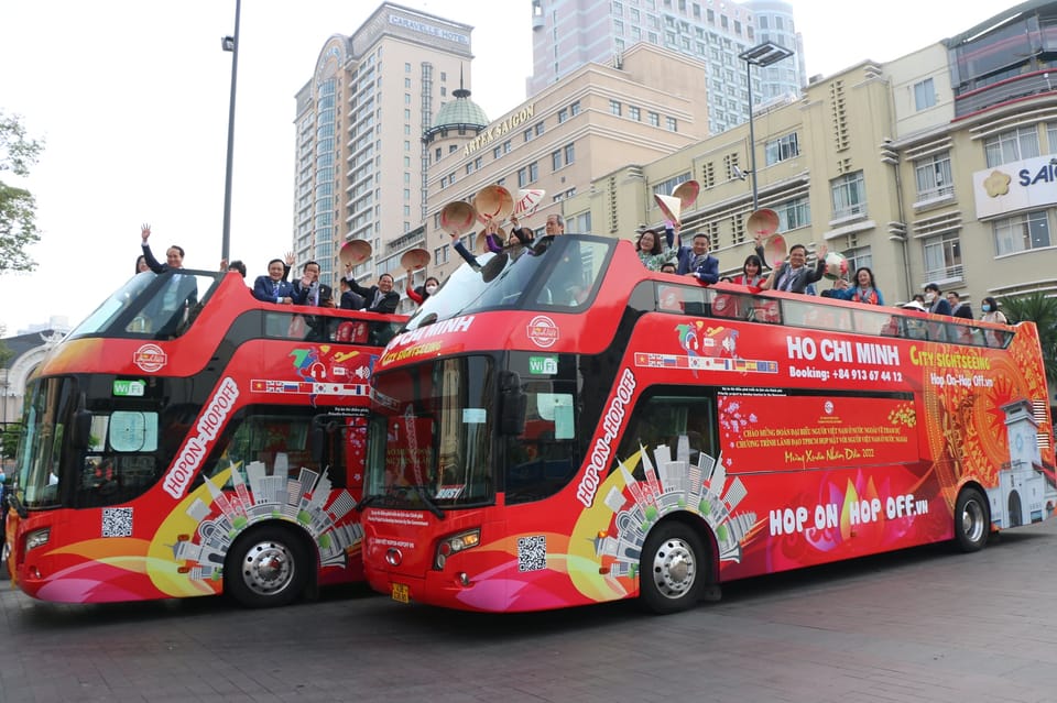 Ho Chi Minh City: Panoramic City Bus Tour - Saigon’s core monuments through the bus windows
