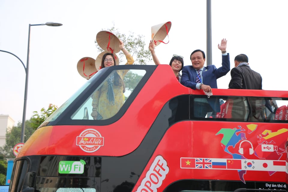 Ho Chi Minh City: Panoramic City Bus Tour - Comfort, included extras, and small practical wins