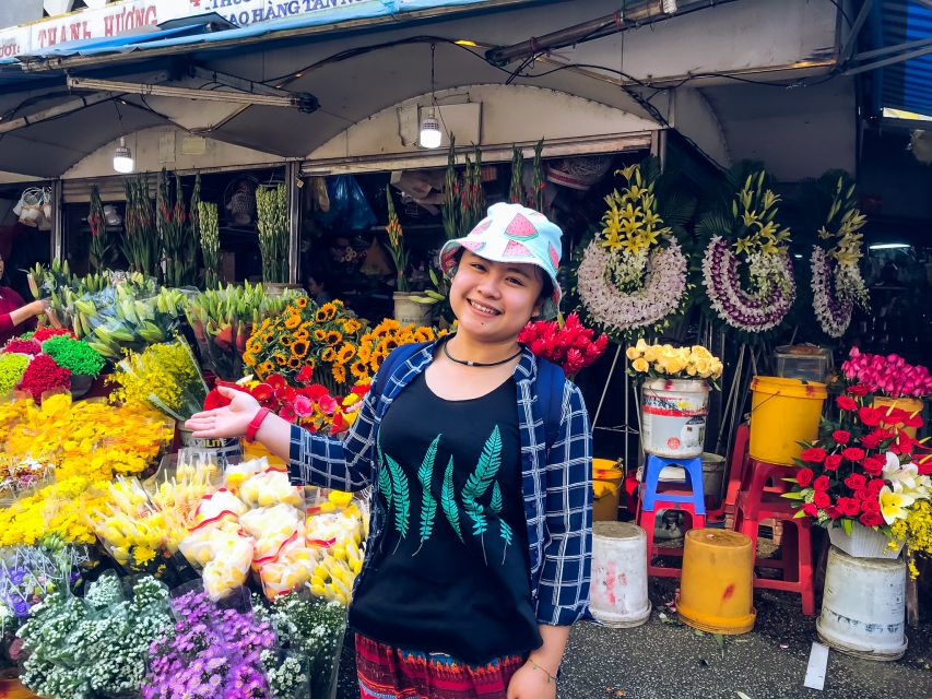 Ho Chi Minh City: Street Food and Sightseeing by Motorbike - A Chinese community temple: religion as a lived thing, not a brochure