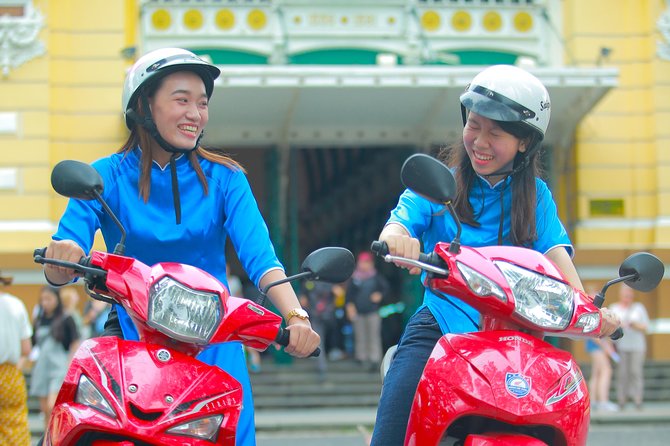 Ho Chi Minh City Tour by Motorbike with Female Riders | KissTour - Saigon Notre-Dame Cathedral: red bricks and a calmer pocket