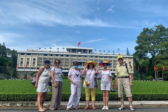Ho Chi Minh City Tour half day by DGT - How to handle closures, timing delays, and a good seat on the van