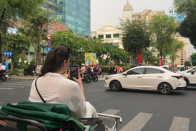 Ho Chi Minh City with Street Food Tour by Cyclo - Independence Palace outside: the main photo stop without museum pressure