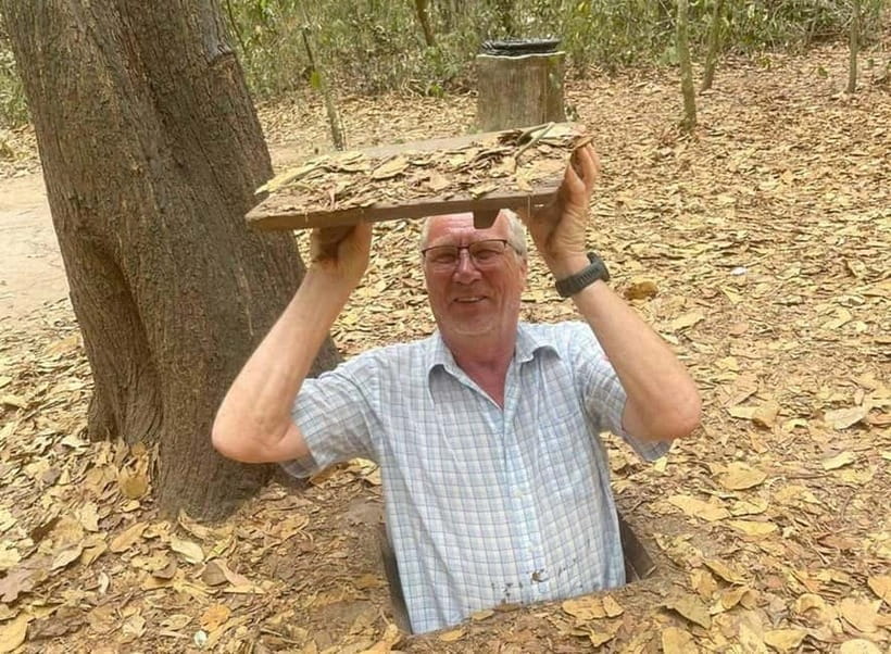 Ho Chi Minh: Cu Chi Tunnels and AK-47 Shooting- MAX 11people - Optional AK-47 or MK16 shooting: how to judge the value