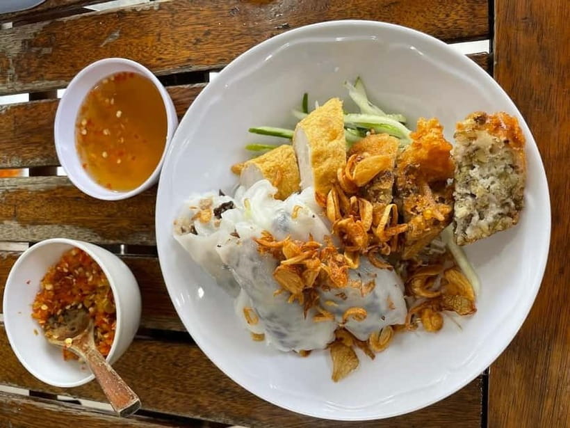 Ho Chi Minh: Original Walking Street Food Tour with Foodies - Safety, sanitation, and what you should do before you go