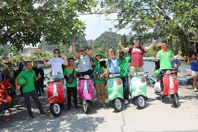 Ho Chi Minh Vespa City Tour 4,5 hours - Notre Dame Cathedral and the Central Post Office: classic sights with real context