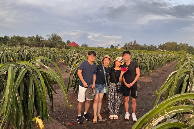 Mekong 2D1N SMALL GROUP Stay at Family Homestay WITH BBQ DINNER - Homestay Family Tiny Garden: Sunset, Fishing, Canoes, and BBQ Camp-Fire Dinner