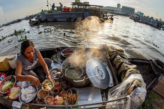 Mekong Delta 2-Day Tour: Floating Markets, Biking, Amazing Tour - Vinh Trang Pagoda in Tien Giang: Big Buddha and Mixed Architecture