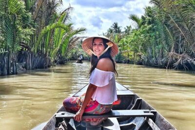 Mekong Delta VIP Tour - Transportation by Limousine - Vinh Trang Temple: A Calm Start Before the River Noise