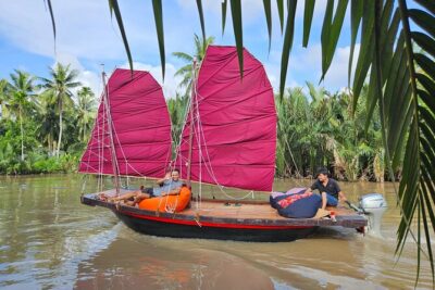 Mekong Zigzag Full Day tour: Scooter, Sailboat, Food (HCM-BenTre) - The Mekong river sailboat and coconut-leaf canal calm