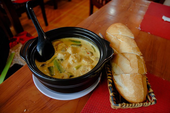 Private Vegan Food Tour By Scooter in Ho Chi Minh City - District 3 street-food start: Street Food Man and the monk story