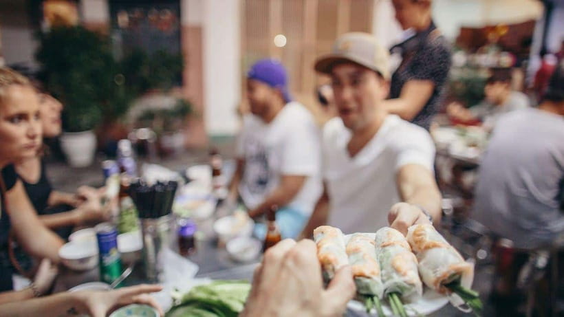 Saigon at Sunset: Ultimate Street Food Experience - Thien Hau Temple: a calm, meaningful break mid-walk