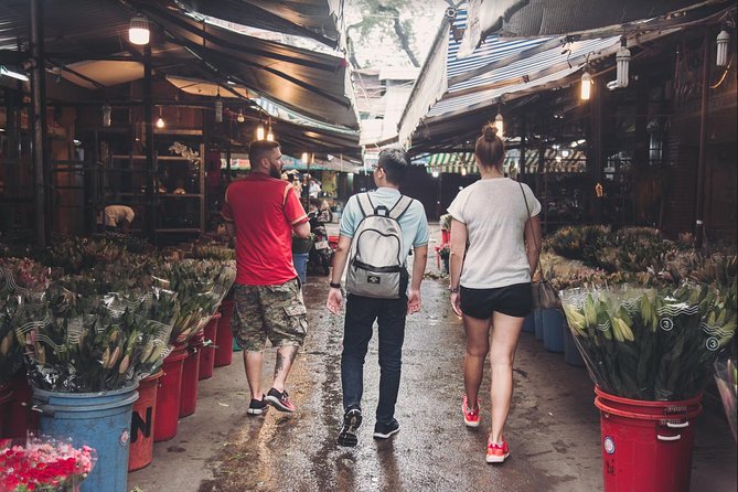 Saigon Authentic Walking Street Food Tour 12+ Tastings Included - Nguyen Thien Thuat: tasting Saigon through an apartment’s story