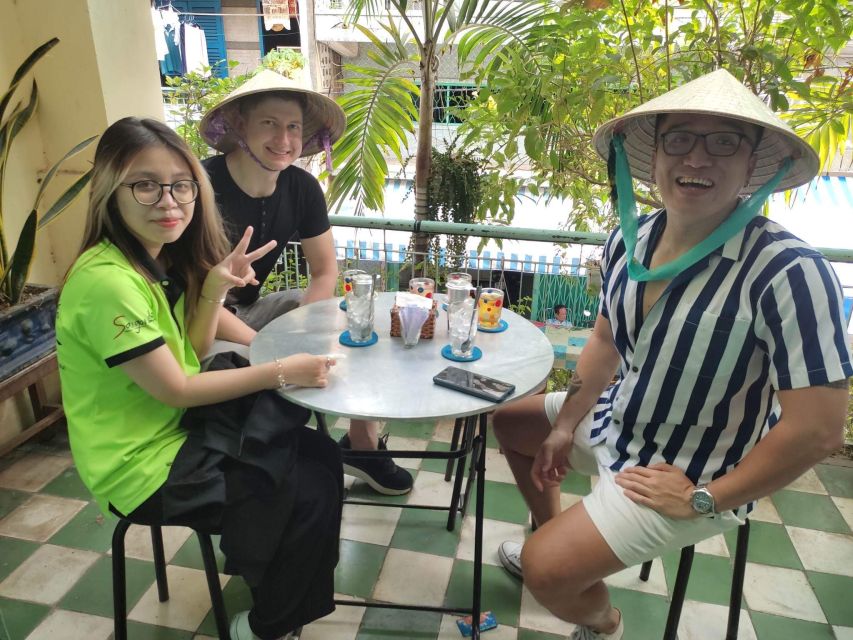 Saigon: City Highlights & Unseen Tour|Opt: Female Riders - Hồ Thị Kỷ Flower Market: A Whole Side of the City