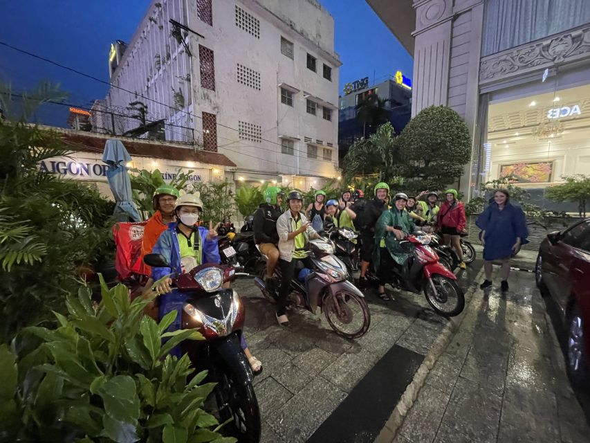 Saigon: Day-Night Sights & Local Food Tour l Female Option - Thich Quang Duc Monument: A Pause That Adds Meaning