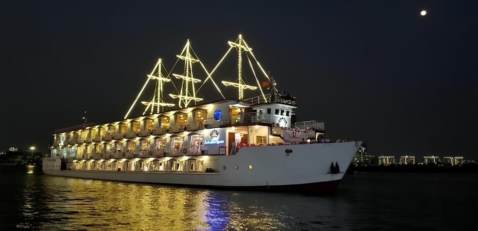 Saigon Dinner On Cruise Tour With Private Table - Food Expectations at $43 per Person