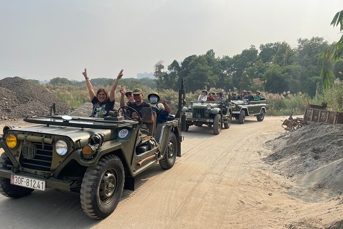 Saigon Jeep City Tour, Backstreet, Cultures hidden Gems 4 Hours - Stop 1: Notre Dame Cathedral of Saigon and French-era framing