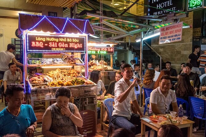 Saigon Night Bites on Foot: Local Vendors, Stories & Sweet Finish - Markets on the edge of your plate: watching Saigon trade up close