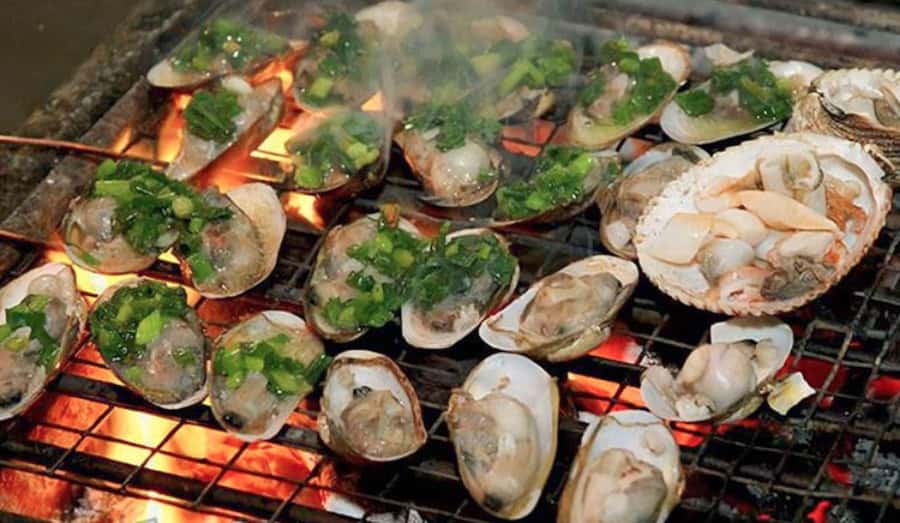 Saigon: Private Backstreets Walking Food Tour - Vegetarian and Vegan Options: Real Alternatives, Not Afterthoughts