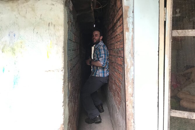 Saigon Slum tour and Saigon Chillspots by motorbike/ Aodai rider - Motorbike Saigon: what this 2–4 hour route really shows