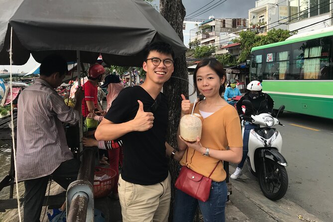 Saigon Slum tour and Saigon Chillspots by motorbike/ Aodai rider - Meet the guide vibe: humor and history without the hard sell